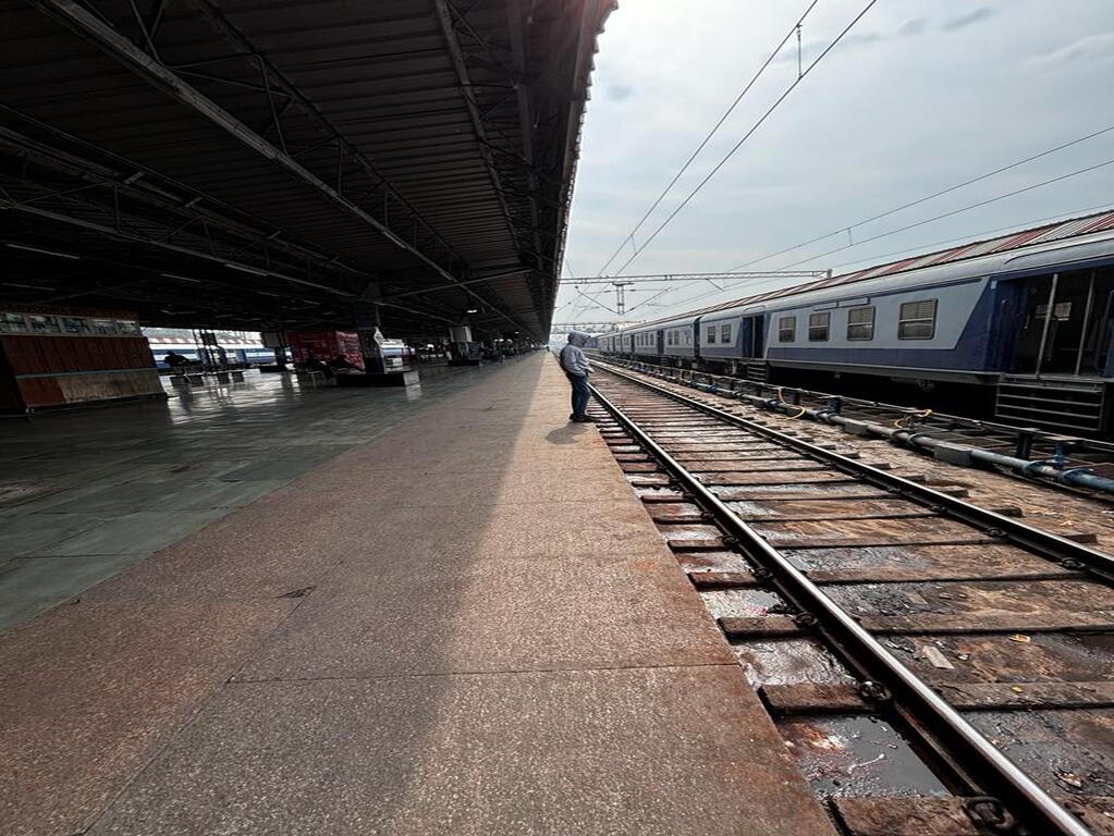 Desde Delhi Excursión el mismo día a Agra Taj Mahal en tren Gatiman